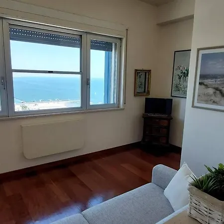 Attico Sul Mare Al 30esimo Piano דירה