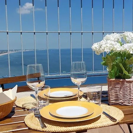 Attico Sul Mare Al 30esimo Piano Apartment *
